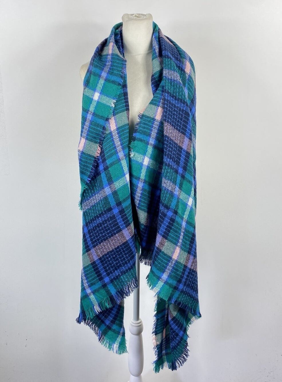 Old Navy Scarf Women's Green Plaid Fringed Oversized Flannel Rectangle 78x34